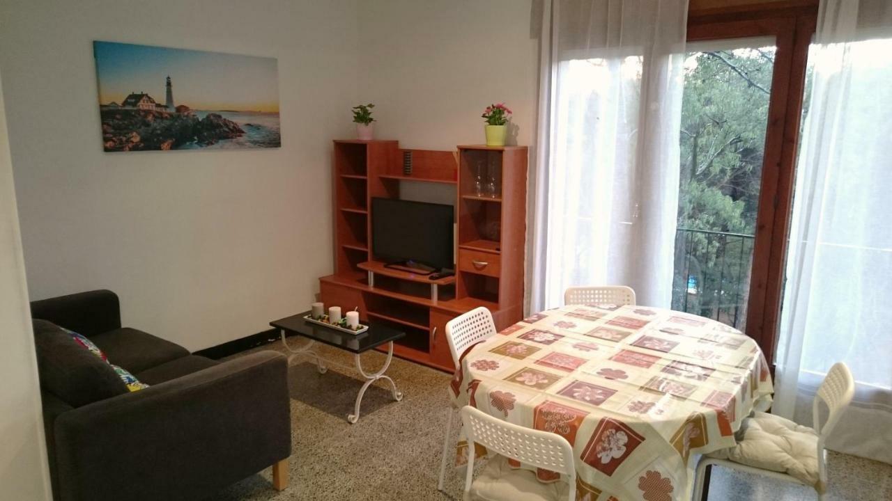 Apartamentos Juan Jose Лорет де Мар Екстериор снимка