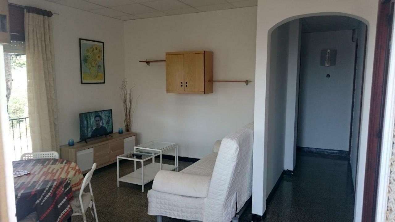 Apartamentos Juan Jose Лорет де Мар Екстериор снимка