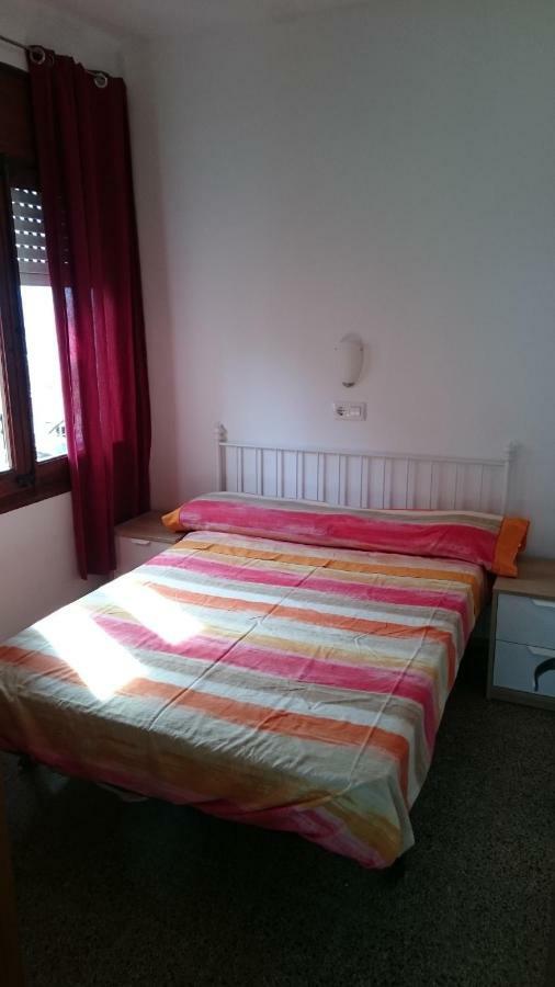Apartamentos Juan Jose Лорет де Мар Екстериор снимка